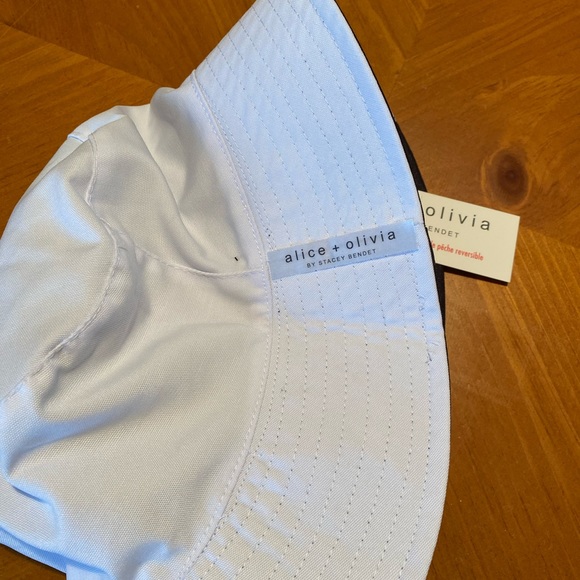 Alice + Olivia Reversible Printed Bucket Hat - Picture 8 of 16